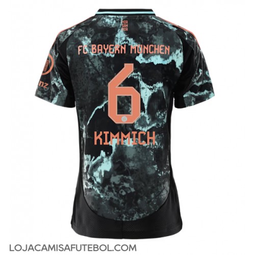 Camisa de Futebol Bayern Munich Joshua Kimmich #6 Equipamento Secundário Mulheres 2024-25 Manga Curta